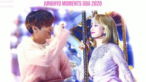 No photos are mine unless otherwise stated. Bangtwice Jeon Jungkook Bts Park Jihyo Twice Moments At Gda 2020 Golden Disk Awards Youtube