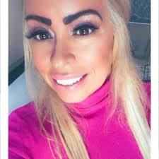 Dawn Gentile's Instagram, Twitter & Facebook