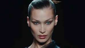 However, not everyone is convinced. Bella Hadid Says She S Not Condoning Violence Or Hate Against Jewish Community