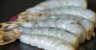 Decortiquer Les Crevettes Crues Ou Cuites Savoir Decortiquer Des Gambas Crevettes La Methode En Video Recette Par Chef Simon Recette Crevette Crue Crevettes Recette Gambas