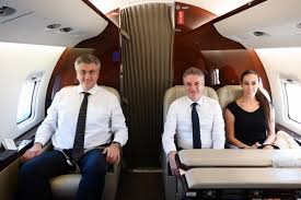 Robert Golob ali Andrej Plenković: Kdo ...
