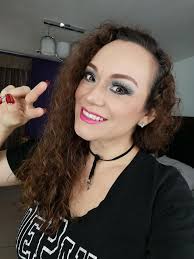 Liz Juarez Oficial 添加了1 张新照片。