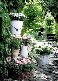 Shabby Chic Outdoor Garden Design Beautiful Gardens Cottage Garden Garden Containers