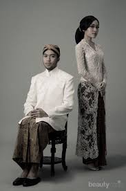 80,000+ vectors, stock photos & psd files. 5 Inspirasi Style Foto Prewedding Di Studio Minim Budget Dan Gak Perlu Repot