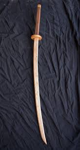 Handgefertigtes training spielzeug schwert streitkolben und schleuder aus holz foto von garloon auf envato elements. 270 Holzschwerter Ideen In 2021 Schwert Holz Samurai Schwerter