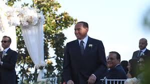 Silvio berlusconi e marta fascina . Silvio Berlusconi Presenzia Al Matrimonio Della Sorella Di Francesca Pascale Donne Magazine