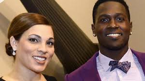 Scroll down for antonio brown wife, age, height, net worth. Antonio Brown S Girlfriend Chelsie Kyriss Blasts Him For Leaving Her To Be With Ig Model Youtube