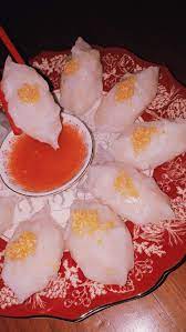 Dan gua melihat tiga ikan pindang tidur berjajar dengan kondisi yang mengenaskan. Choipan By Yammie Singkawang Yogyakarta Makanan Makanan Minuman Minuman