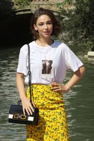 Ha esordito a 11 anni nel mondo della musica studiando chitarra. Matilde De Angelis Style Clothes Outfits And Fashion Celebmafia