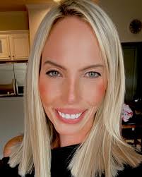 Lindsay Sutphin's Instagram, Twitter & Facebook