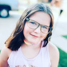 Ann Permenter's Instagram, Twitter & Facebook