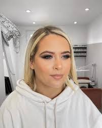 Kellie Walden's Instagram, Twitter & Facebook