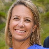 Dina Stern's Instagram, Twitter & Facebook