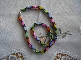 Weiß jemand einen unterschied zwischen knopflochgarn und normaler nähseide. Perlen Hakeln Und Sticken Von Perlas