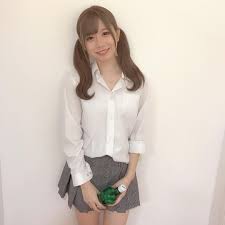 若林萌々さんはinstagramを利用しています 今日好きでお世話になったabemaさん 私も今日好き同窓会出ます みてね girls in mini skirts fashion school fashion