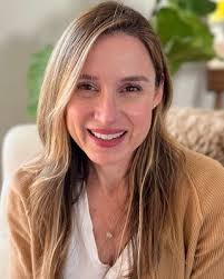 Lela Altman's Instagram, Twitter & Facebook