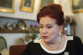 A început să moară tot pe scenă în faţa publicului. Fiica Stelei Popescu Reactie Dura Nu Mai Dati Imagini Cu Ultima Aparitie Ele Ro