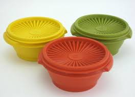 3 Boites En Plastique De Couleurs Orange Jaune Et Vert Etsy Vintage Pictures Vintage Mixing Bowl