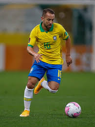 It was the selecao's ninth consecutive victory, and another display that suggests the tournament hosts are the favorites to defend their south american title. Selecao Brasileira Sem Neymar Everton Ribeiro Ganha Camisa 10