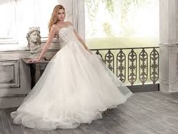 Migliori abiti da sposa italia 2021 collezione, ci sono vestiti da sposa colorati e la purezza del l'abito da sposa, per essere la donna. Collezione Sposa 2018 Scopri I Nuovi Abiti Delle Sorelle Ferroni