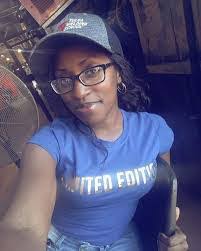 Latisha Butts's Instagram, Twitter & Facebook