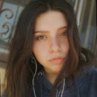 40+ "Roxanna" profiles