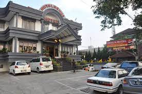 Bantal guling trans is located at jl.gatot subroto no. 5 Hotel Murah Dekat Trans Studio Bandung Yang Bisa Jadi Pilihan Kamu Menginap