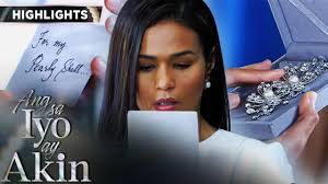 Ellice is shocked to receive a familiar hair comb