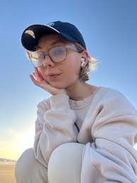 📣 Hi everyone! I'm looking for a room to rent in Raleigh 🏡✨