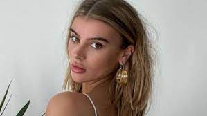 Die gewinnerin bekommt unter anderem ein titelshooting mit der deutschen cosmopolitan sowie jeweils einen. Neuer Look Bei Gntm Star Romina Palm Keine Pumuckl Frisur Mehr