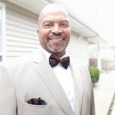 Glen Riddick's Instagram, Twitter & Facebook