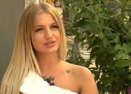 Topsztori Hatalmas melleket műtettett magának VV Merci, a követői nem  voltak elájulva az új külsejétől