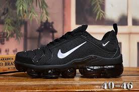 Air Vapormax Plus Black And Gold Nike Air Vapormax Plus Kpu Black White Men S Running Shoes White Casual Sneakers Nike Air Nike Running Shoes Women