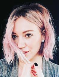 Hilary duff with a ponytail (scroll down for more photos ↓) ponytails are always in, look at hilary duff performing on the today show summer concert series at the rockefeller plaza nbc studios in new york on august 18th, 2005. Hilary Duff Hair Evolution Hilary Duff Critiques 15 Years Of Her Hairstyles