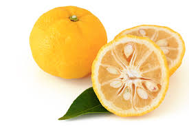 Yuzu Recettes Avec Du Yuzu Le Citron Japonais Qui Fait Fureur Huiles Essentielles Citron Yuzu Huile