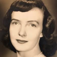 Kerri Stark's Instagram, Twitter & Facebook