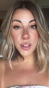 Jenna Oakes's Instagram, Twitter & Facebook