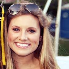 Jillian Akers's Instagram, Twitter & Facebook