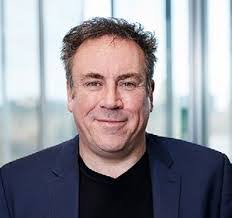 Andrew Lark's Instagram, Twitter & Facebook