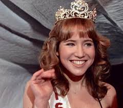 cult film freak: DENISE GALIK IN THE JAWS-CLONE 'HUMANOIDS FROM THE DEEP'