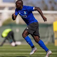 See more of aboubakar vincent on facebook. Vincent Aboubakar Resumes Training After More Than 6 Months Out Kick442