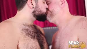 BEARFILMS Tony Rivers rimming