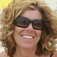 Karen Lewellen's Instagram, Twitter & Facebook