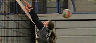 Gespielt wird erst in gruppen und dann double out. Unterschiede Von Volleyball Und Beachvolleyball