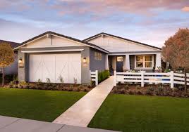 The craftsman style house plan originated in the early 20th century as a response to the victorian movement. 14 Craftsman Homes A Perfect Modern Twist On The Style Build Beautiful