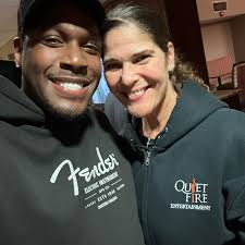 Latergram after last night's Commodores show in Lancaster, CA >> SWIPE>> To  say I am proud of these two young men doesn't even come close to describing  how I feel about them.