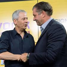 Lucien favre, her şeyden evvel çok sevimli bir insandır. Neuer Trainerstab Bei Borussia Dortmund Die Co Trainer Edin Terzic Manfred Stefes Und Matthias Kleinsteiber Unterstutzen Bvb Chefcoach Lucien Favre Bvb 09