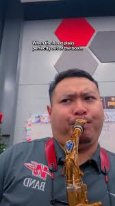 It was awesome to meet so many fellow saxophone players. And even more  awesome that we played Salvatore Sciarrino's La Bocca, I Piedi, Il Suono  together! Many thanks to rainy days festival