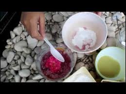 Ulasan kali ini akan memberikan informasi mengenai cara membuat tanaman cepat berbuah sehingga anda tidak perlu cemas lagi ketika tanaman anda sulit berbuah. Cara Membuat Bedak Dingin Dari Sari Bengkuang Dan Beras Youtube Dingin Bedak Perawatan Wajah
