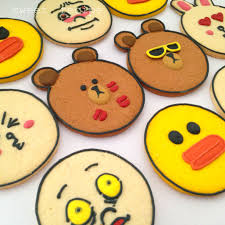 line character cookies vanilla rp 50000 coklat rp 55000 isi brown 4 cony 4 moon 2 sally 2 tidak full icing